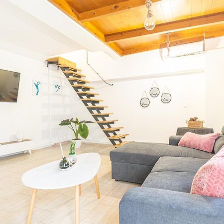 New Loft In The Heart Of City Center 이라클리온 외부 사진