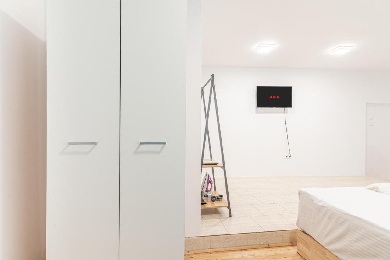 New Loft In The Heart Of City Center 이라클리온 외부 사진