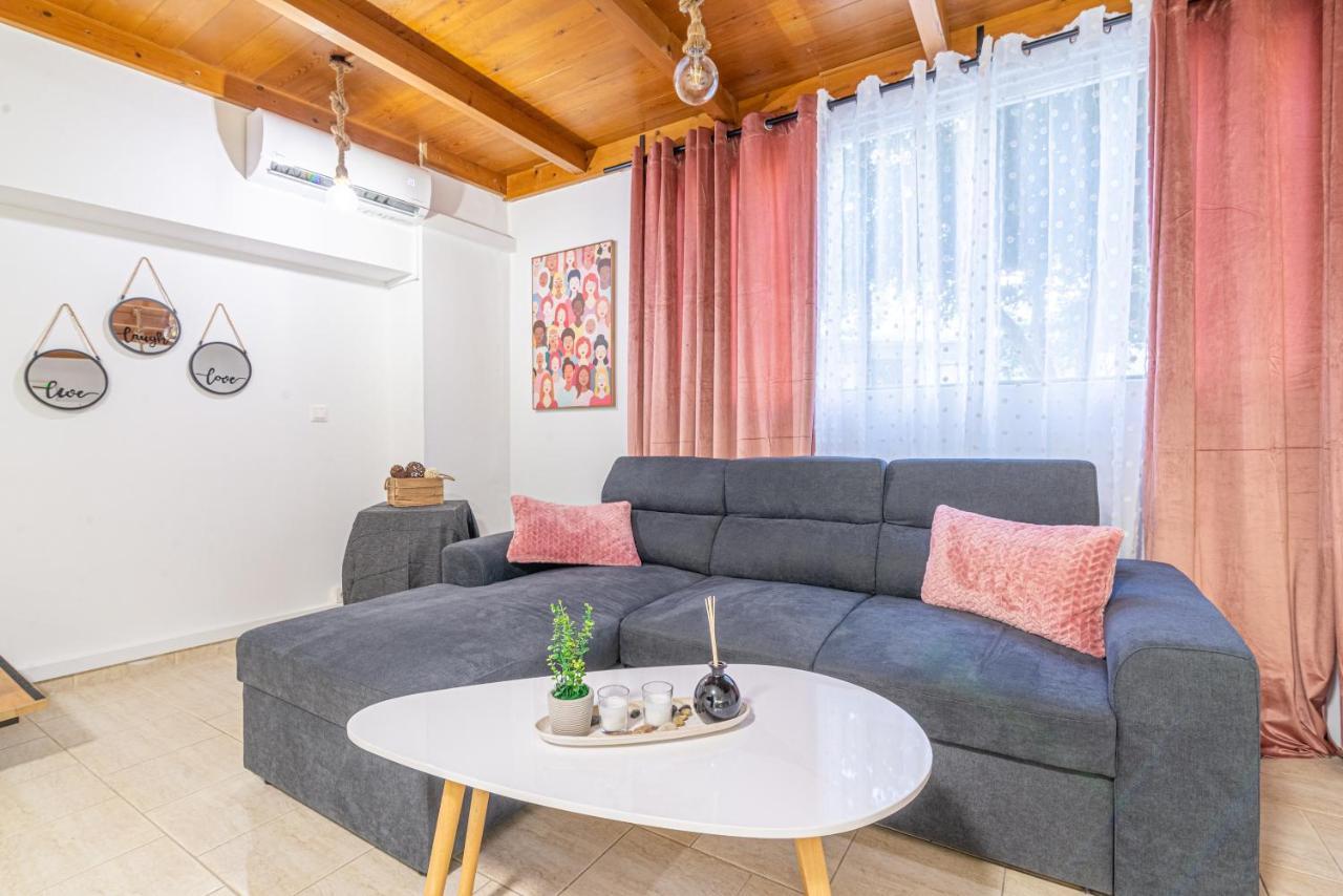 New Loft In The Heart Of City Center 이라클리온 외부 사진